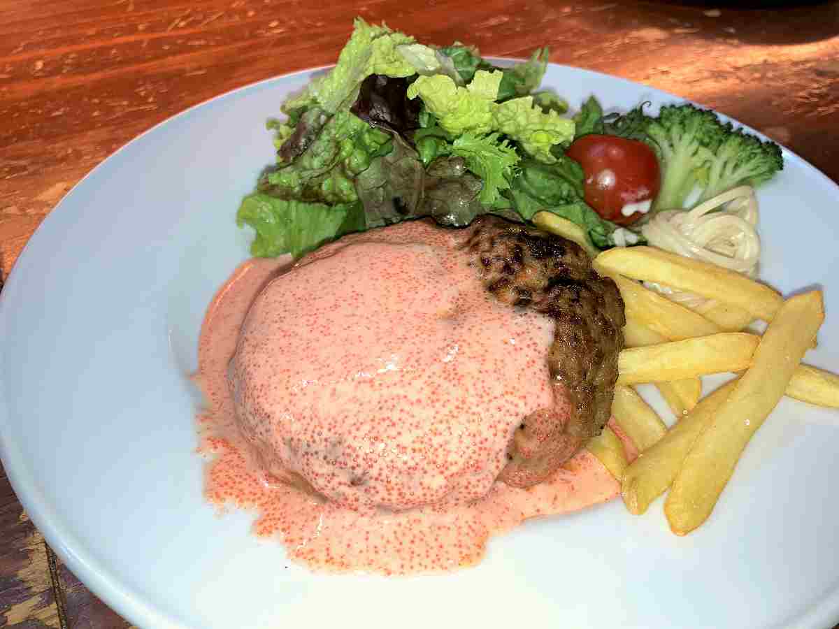 ハンバーグランチ~明太子ソース~(サラダ付き)